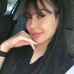 خدمات کاشت ناخن